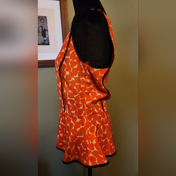 Size Medium peplum tank - Picture 2 of 4